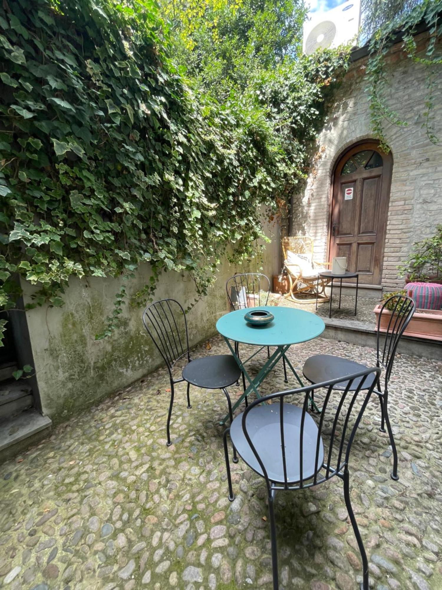 Le Camere di Bsuites Parme Extérieur photo